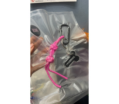 Брелок "I love Desire" в ассортименте с подвесом model-05 (черный с тонким розовым шнуром) Брелок "I love Desire" в ассортименте с подвесом model-05 (черный с тонким розовым шнуром)