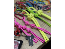 Брелок "I love Desire" в ассортименте с подвесом model-05 (черный с тонким розовым шнуром)-foto4