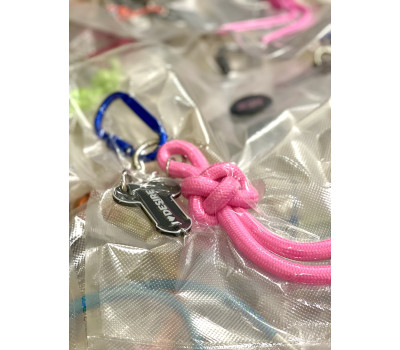 Брелок "I love Desire" в ассортименте с подвесом model-16 (фиолетовый с бусинами) Брелок "I love Desire" в ассортименте с подвесом model-16 (фиолетовый с бусинами)