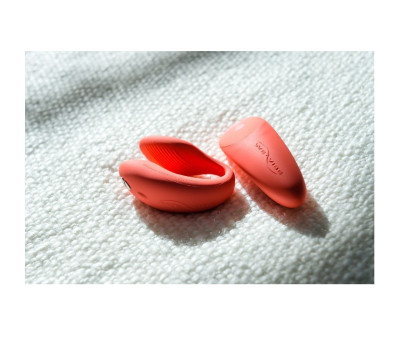 Вибратор We-Vibe Chorus для пар, коралловый, в комплекте батарейка для пульта